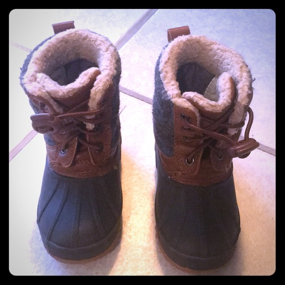 Toddler Winter Boots - Picture 1 of 4